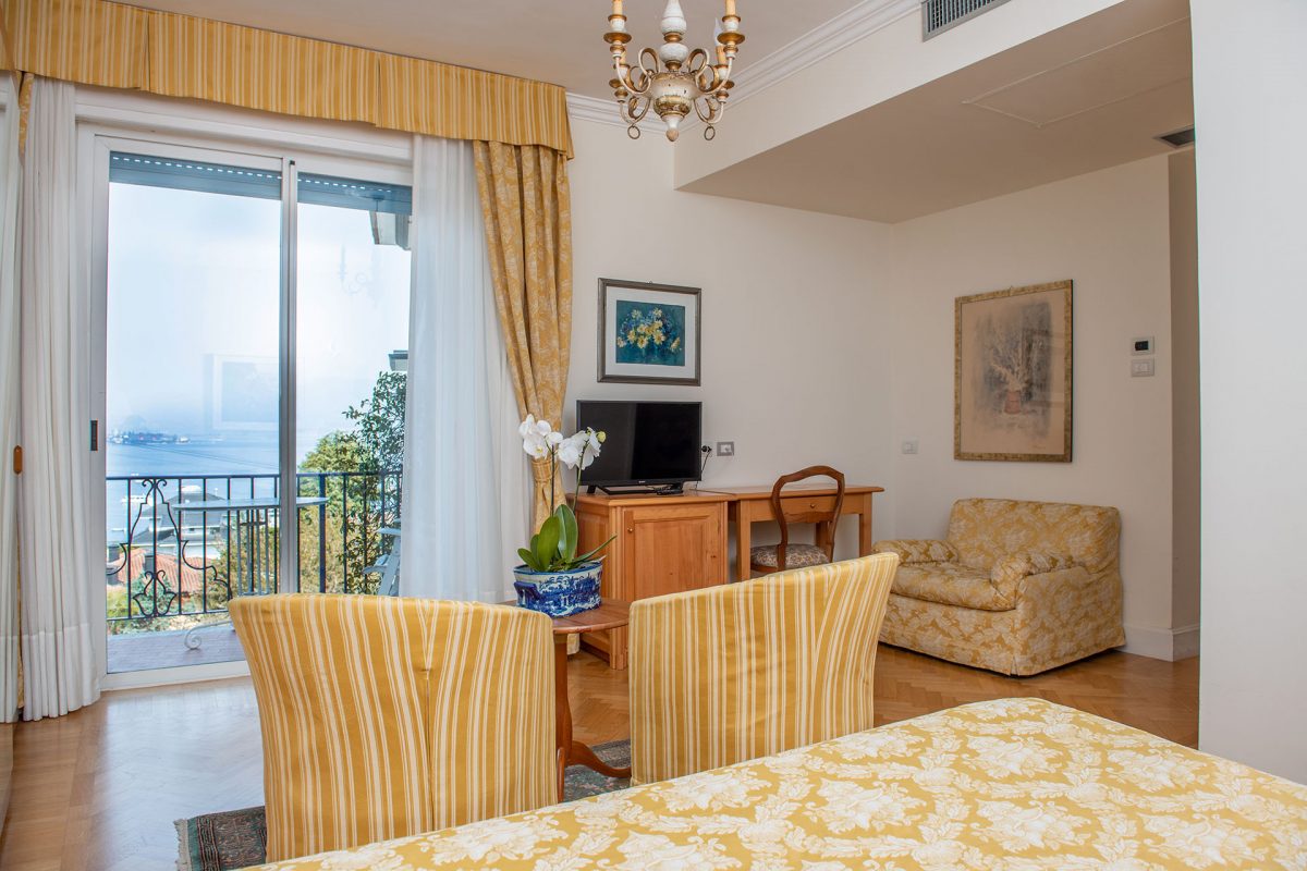 HOTEL ROYAL STRESA_camera vista lago