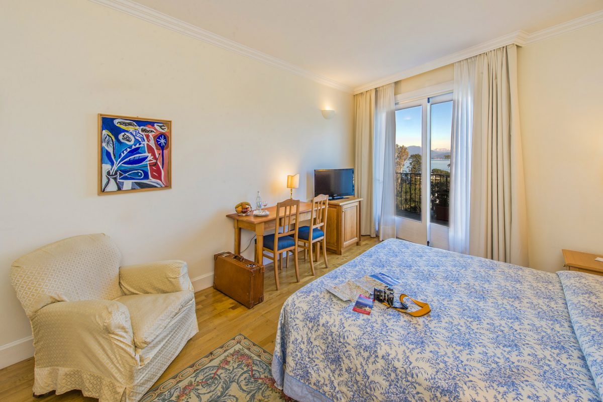 HOTEL ROYAL STRESA_camera vista lago